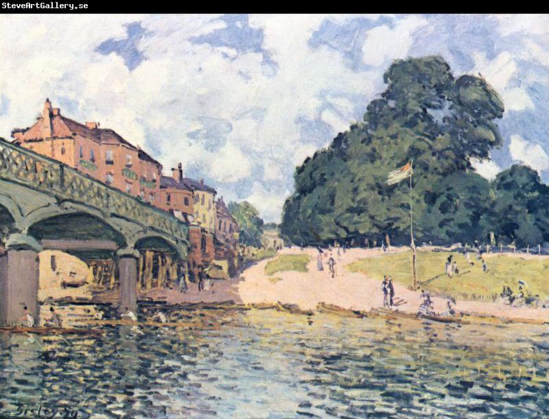 Alfred Sisley Bridge at Hampton Court,